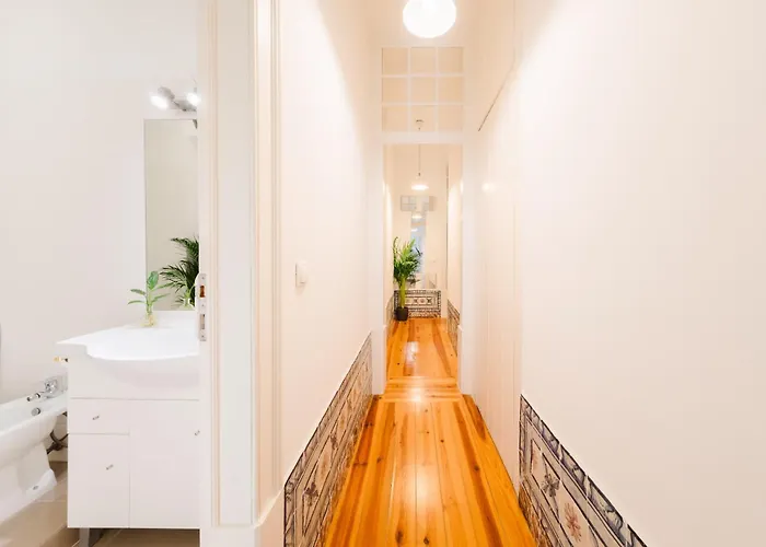 Gem 8 Guests Modern *