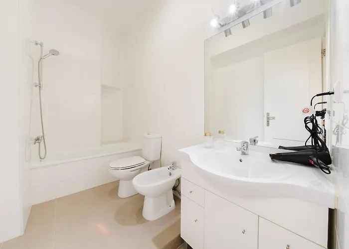 Gem 8 Guests Modern * ליסבון